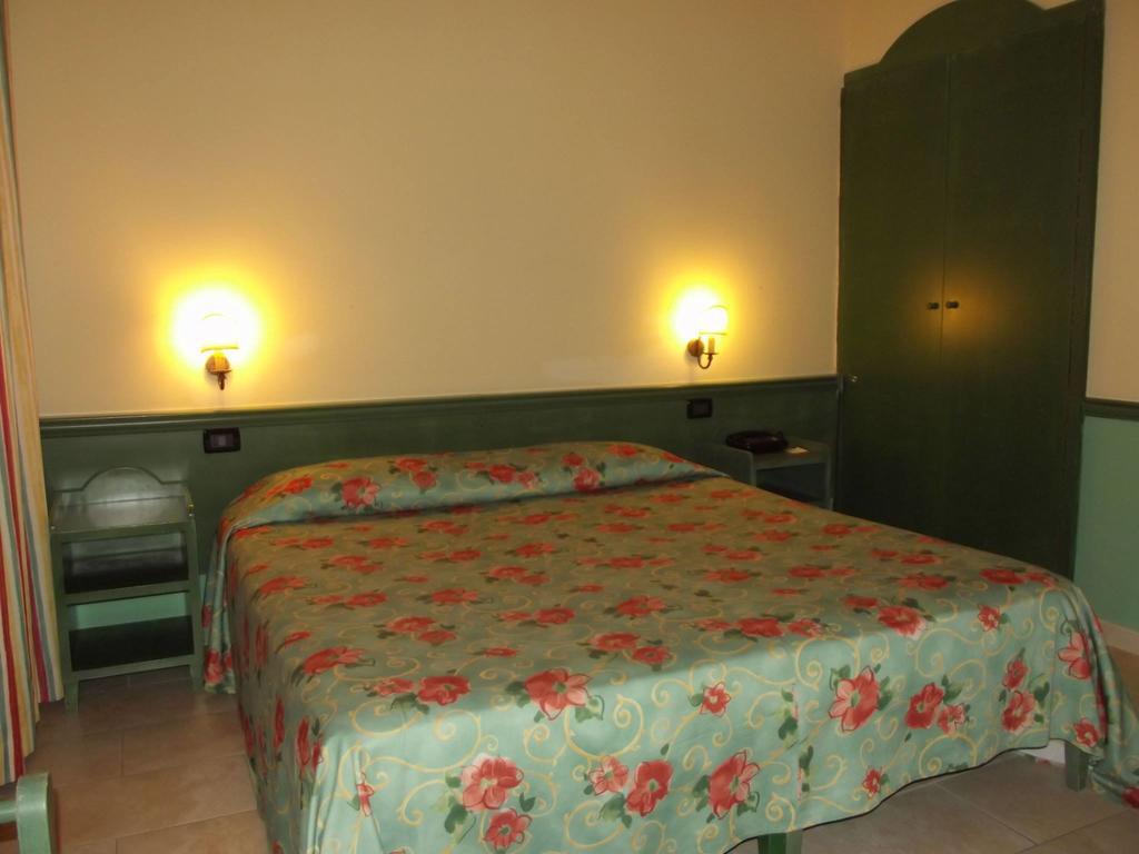 Acos Marsala City Hotel Chambre photo