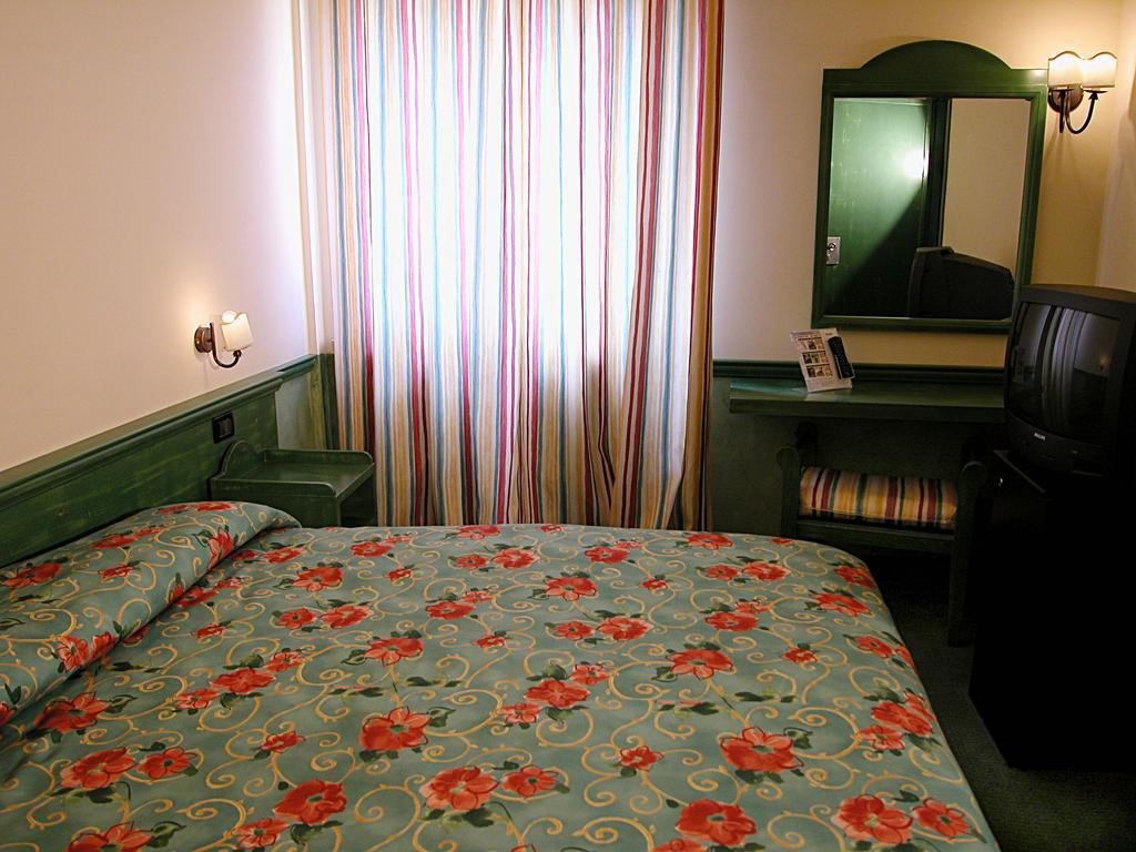 Acos Marsala City Hotel Chambre photo